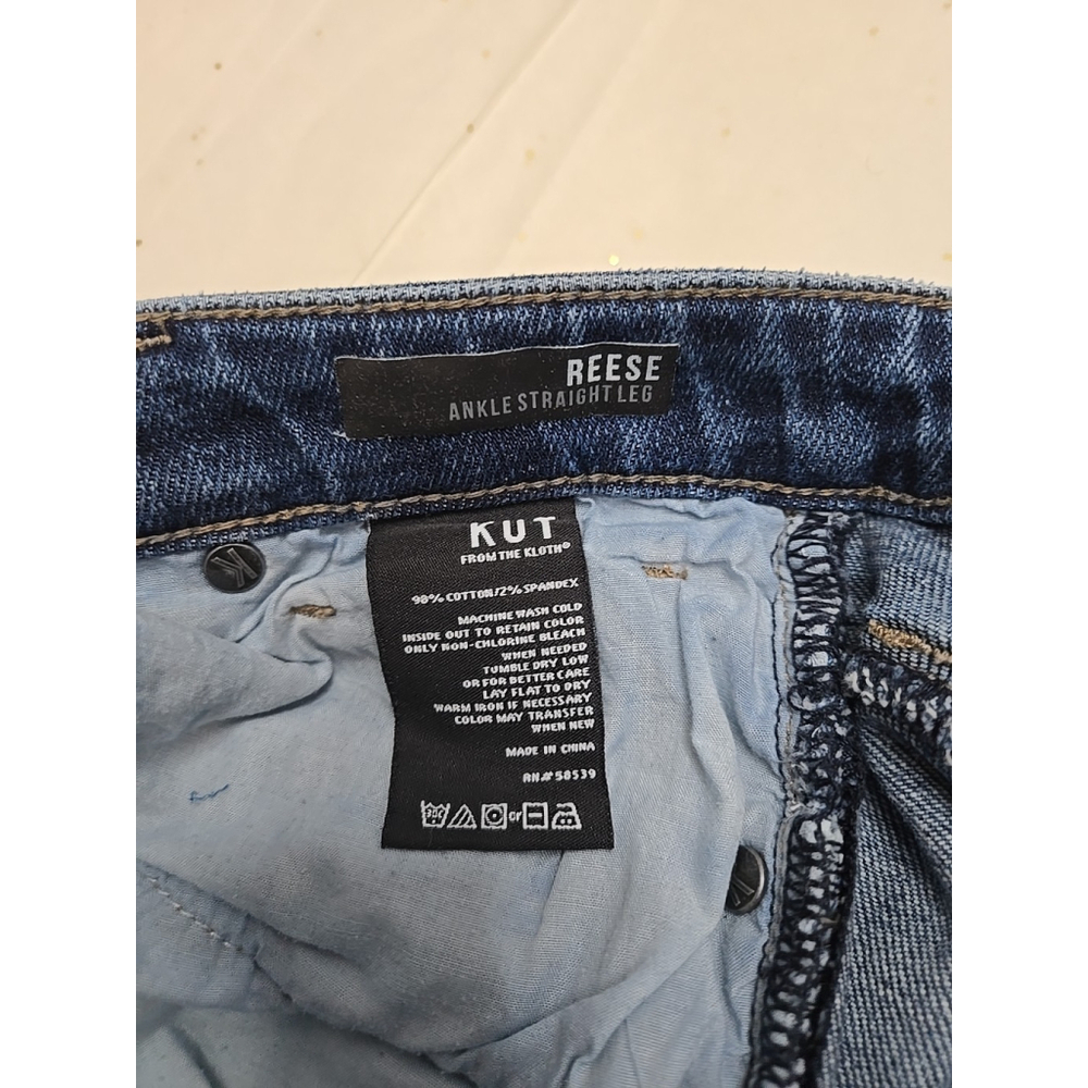 KUT Reese Ankle Straight Jeans Size 2 Light Wash Raw Hem Cropped Denim - Picture 4 of 9